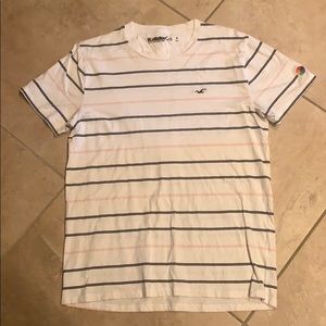 Hollister pink, black and white t-shirt